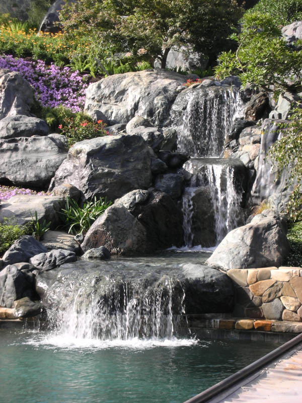 Materials: Yuba boulders, California River Stones